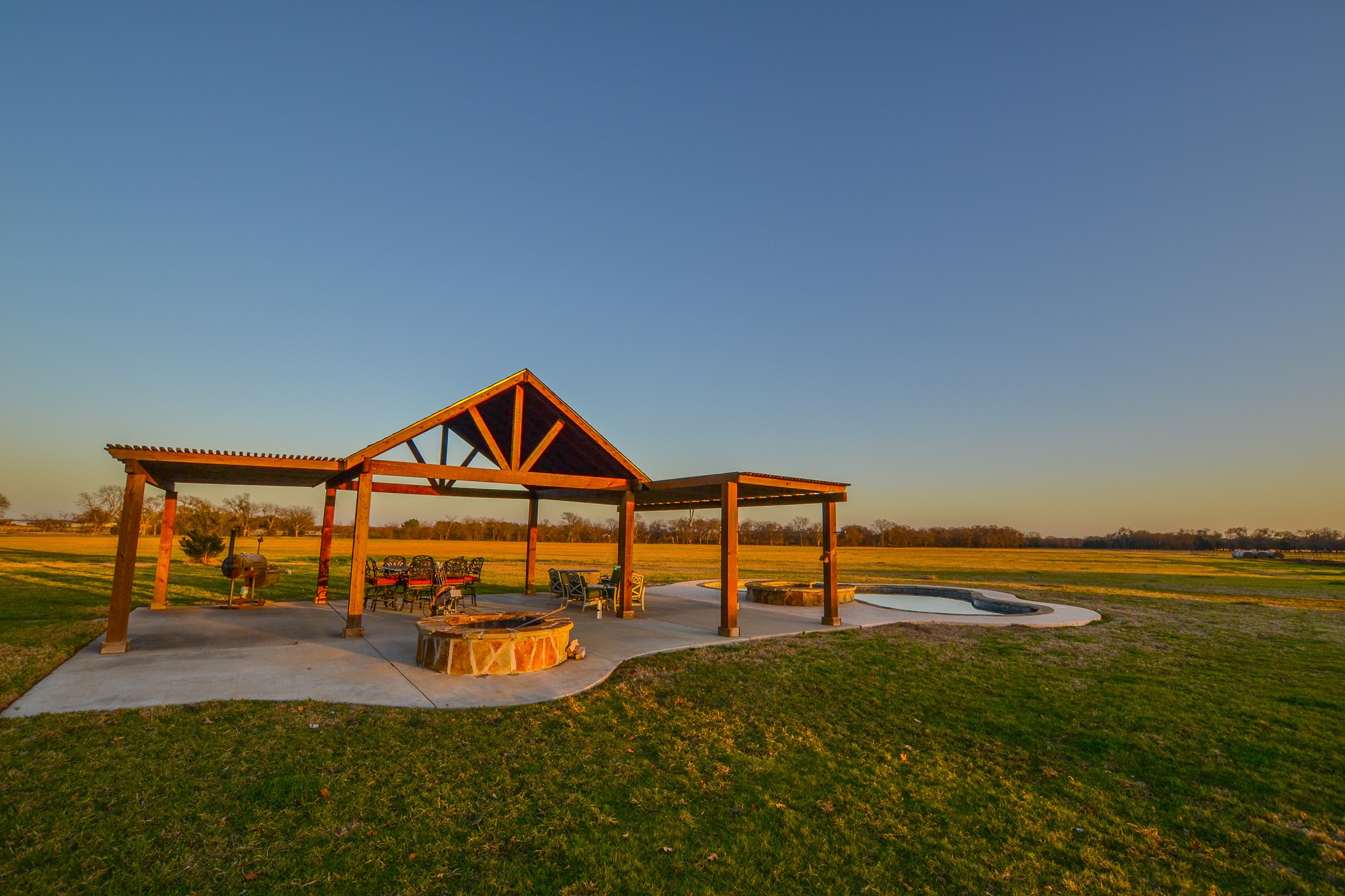 1392 E Us Highway 69 Point TX 75472