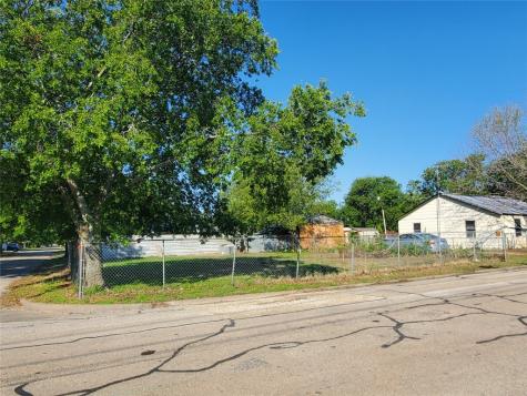 703 Erie Street Cleburne TX 76031