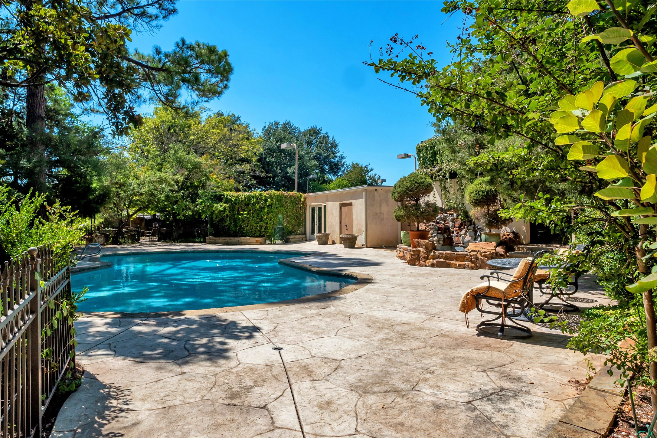 9909 Preston Road Dallas TX 75230