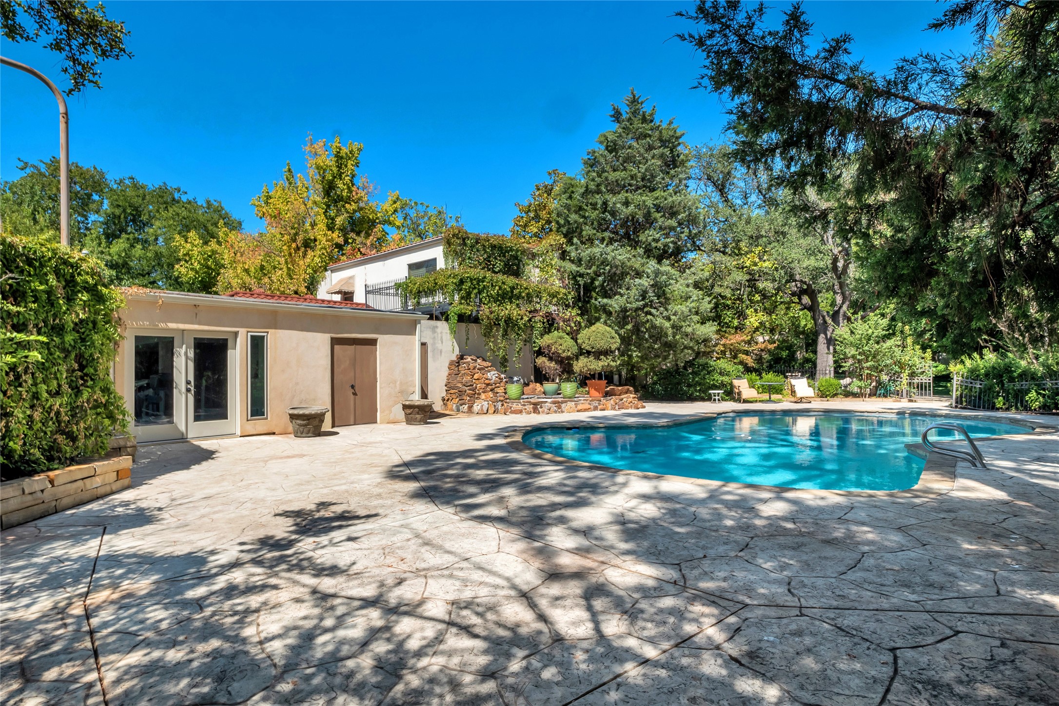 9909 Preston Road Dallas TX 75230