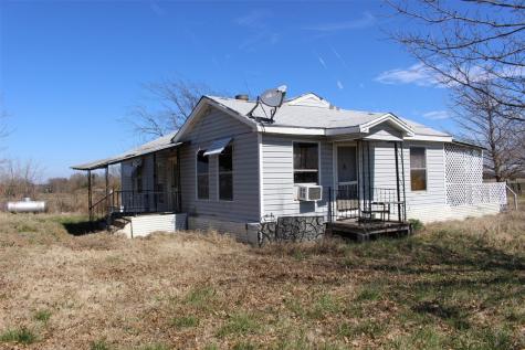 307 County Road 2870 Honey Grove TX 75446