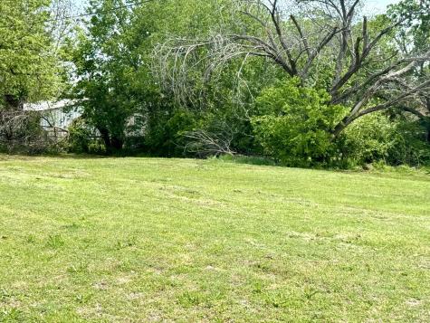 205 W Houston Street Bowie TX 76230