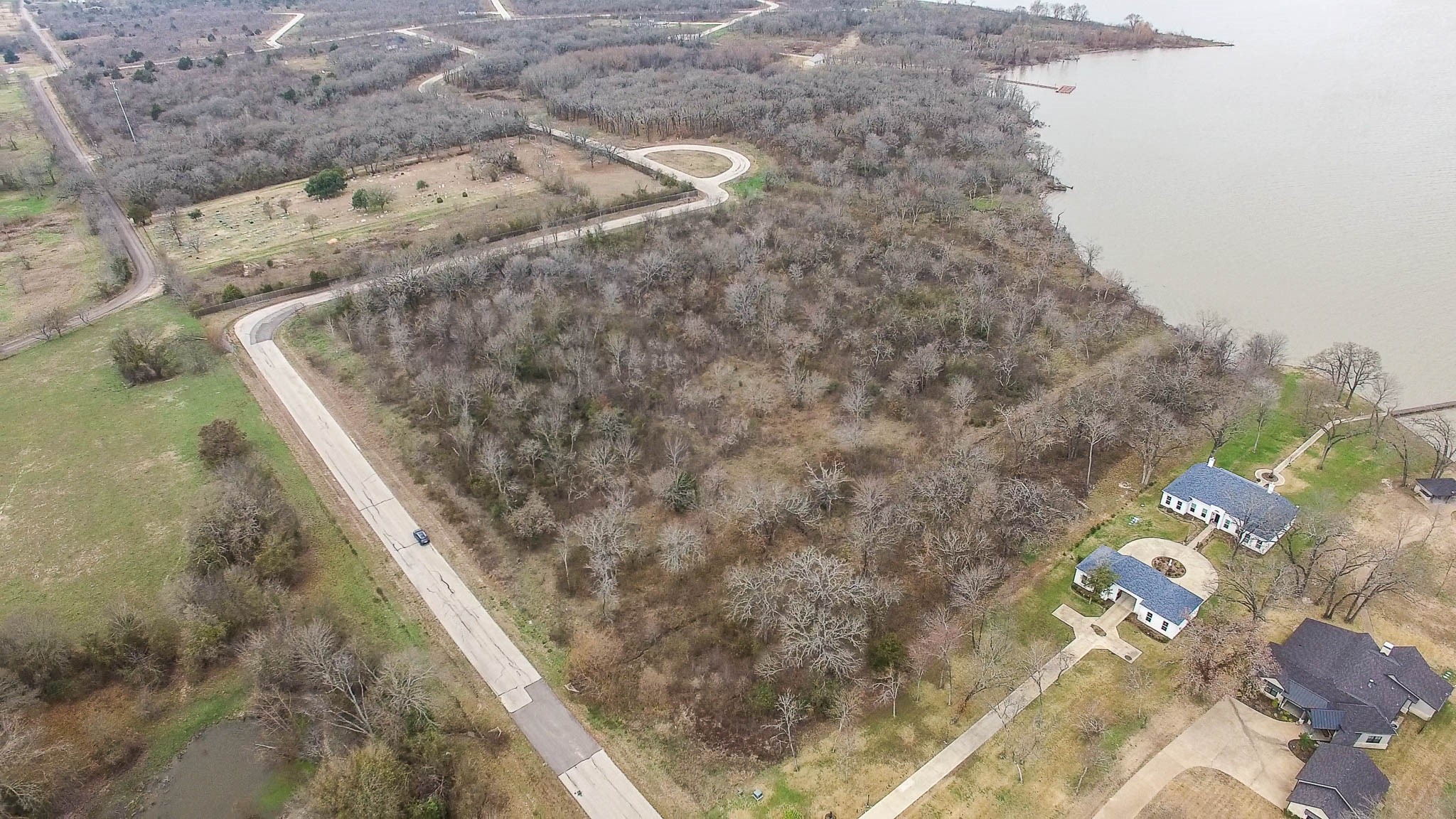 8615 Southern Shore Court Kemp TX 75143