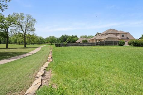 1204 Pioneer Trail Bonham TX 75418