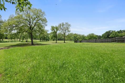 1204 Pioneer Trail Bonham TX 75418