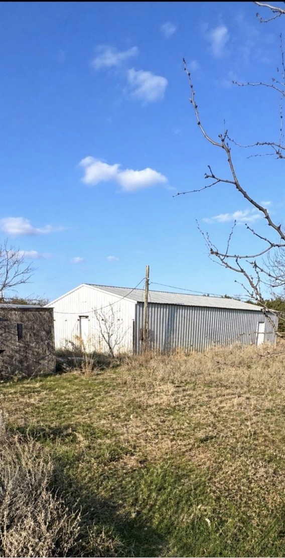 16061 County Road 107 Mingus TX 76463
