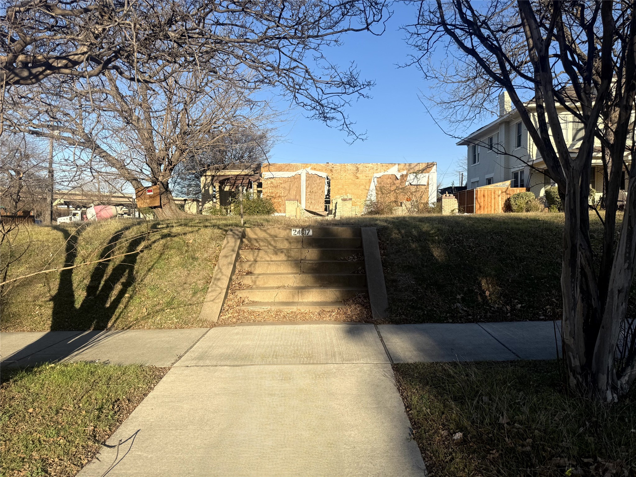 2407 Park Row Avenue Dallas TX 75215