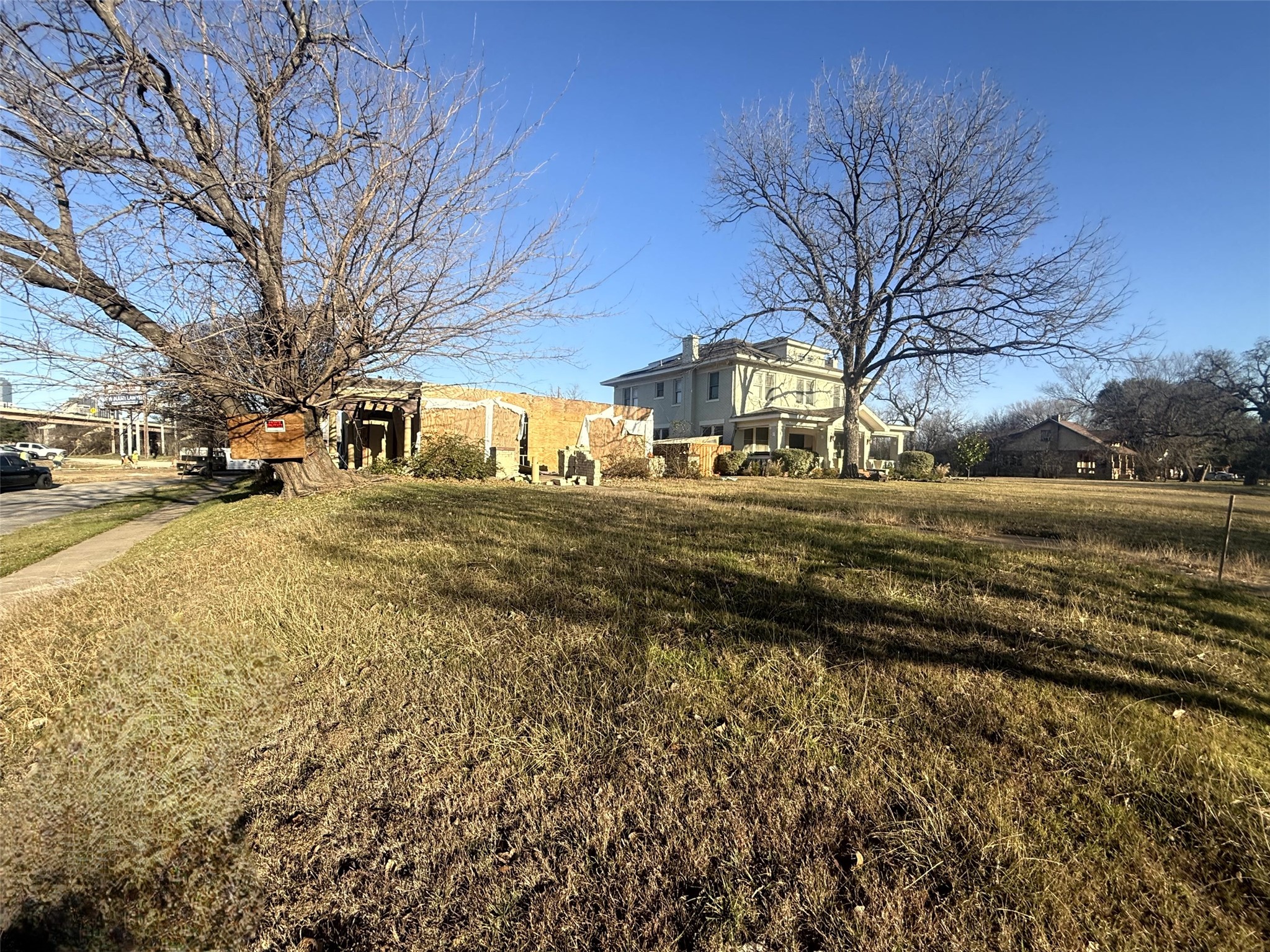 2407 Park Row Avenue Dallas TX 75215