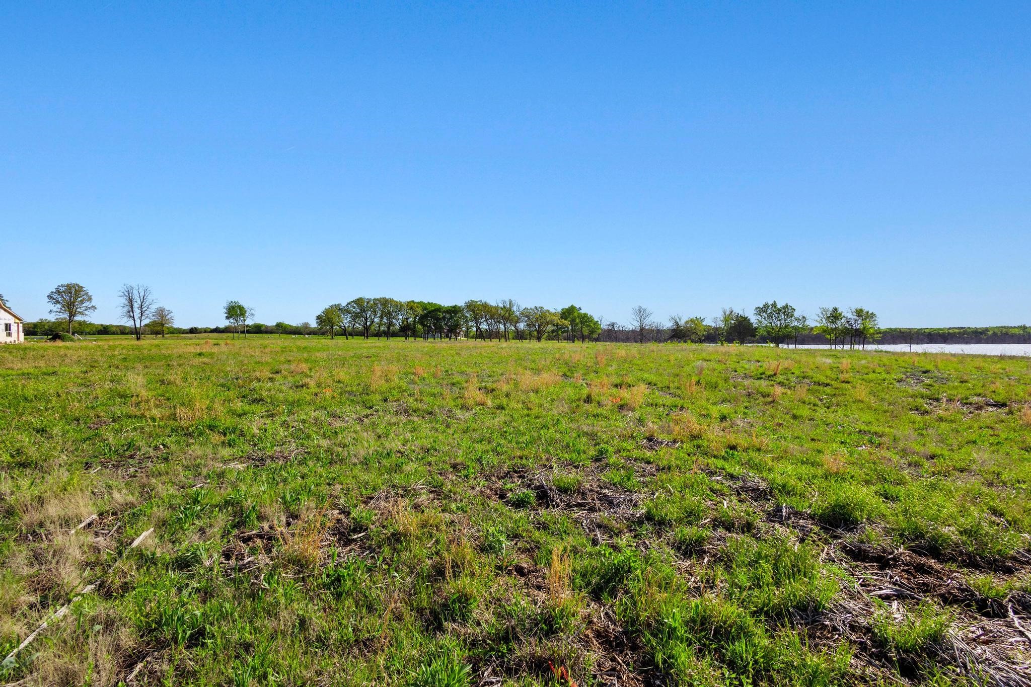 381 Lakewood Lane Honey Grove TX 75446