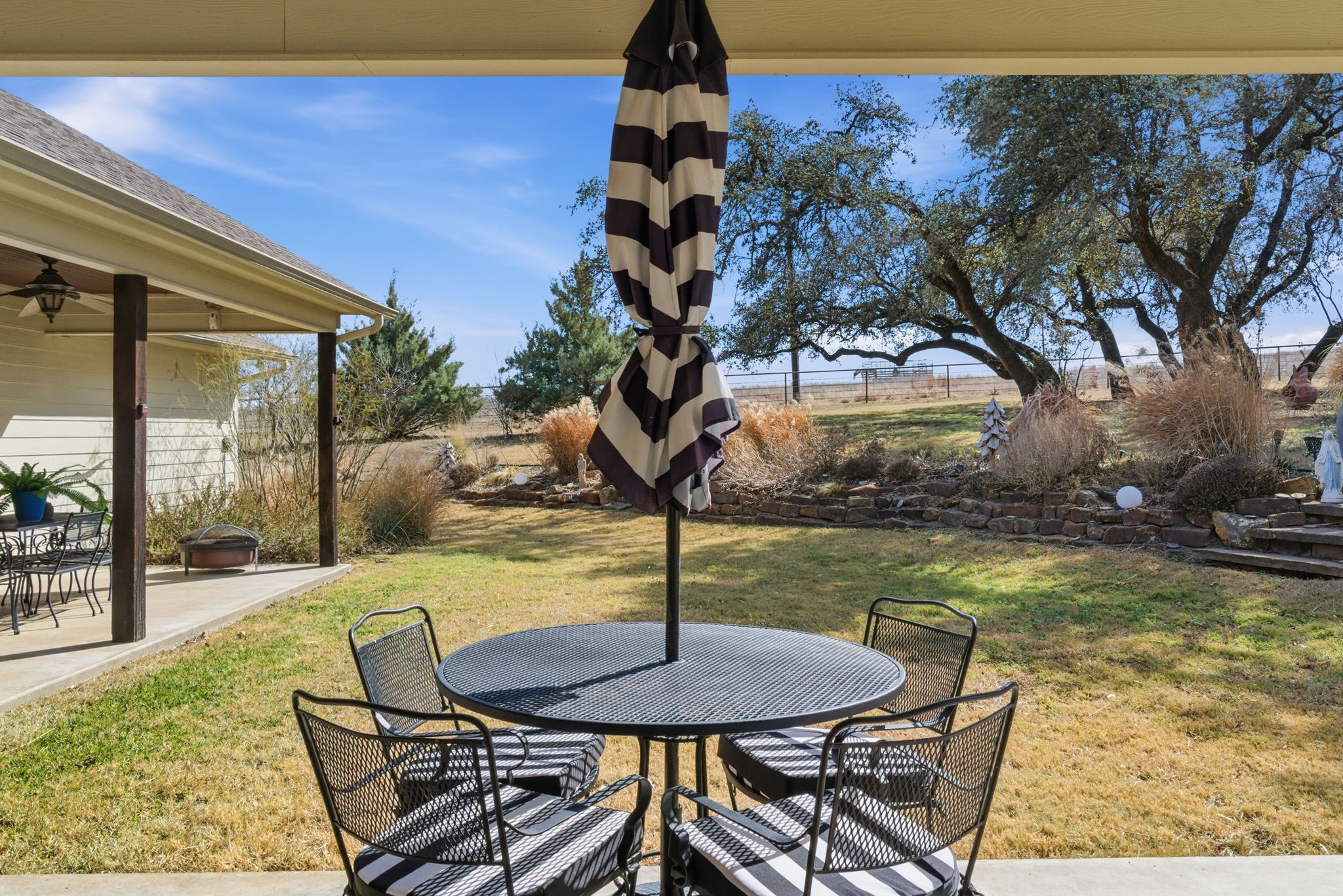 416 N Highway 590 Comanche TX 76442