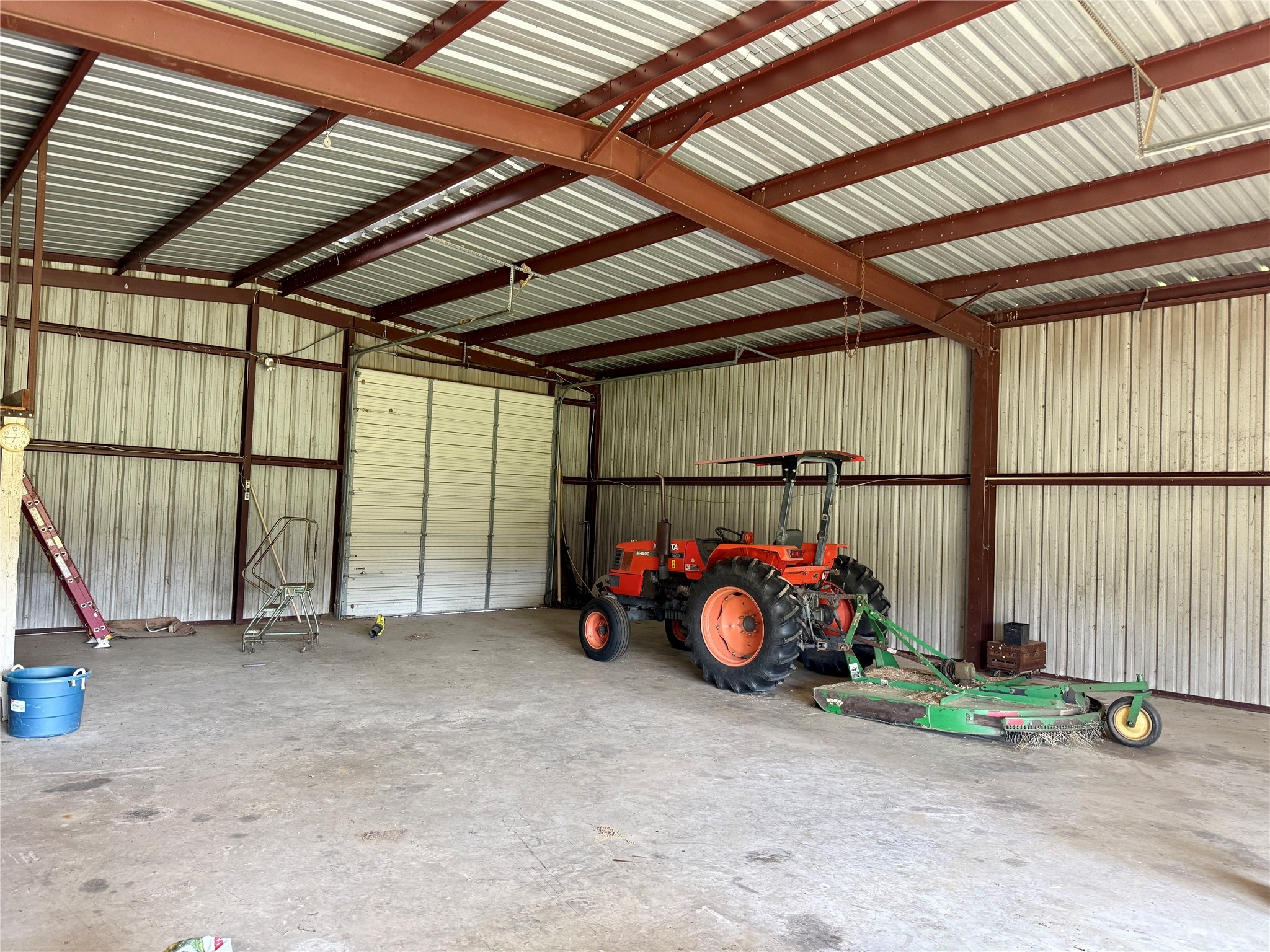 15125 County Road 2350 Streetman TX 75859