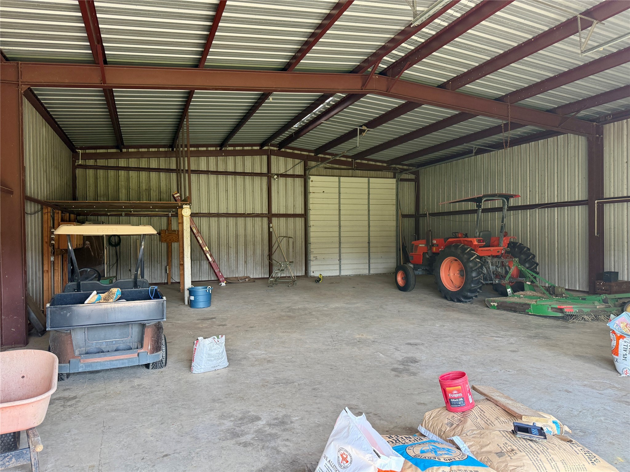 15125 County Road 2350 Streetman TX 75859