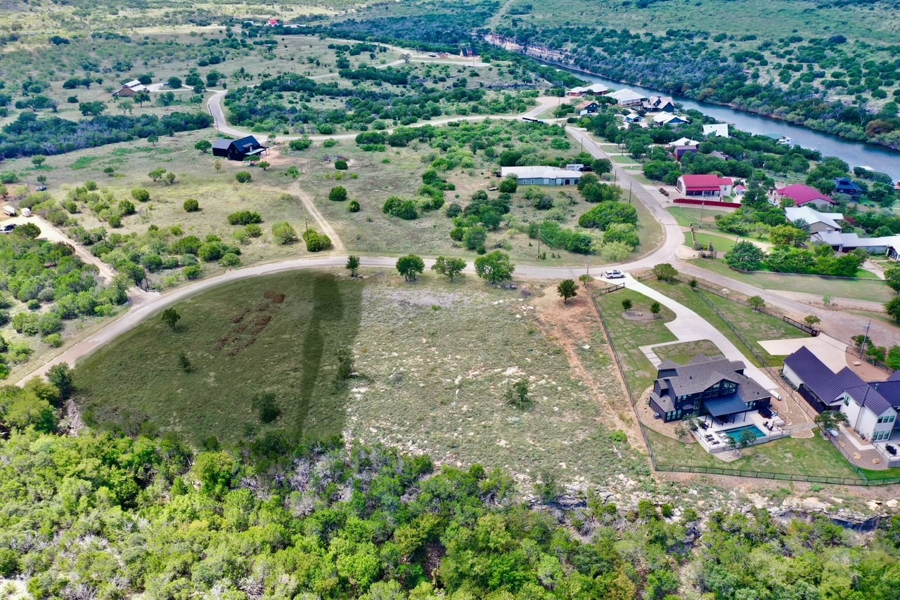 1000 Bluff Creek Drive Strawn TX 76475