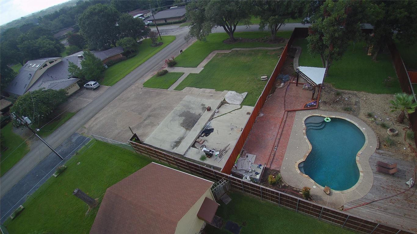 305 N Mount Street Fairfield TX 75840