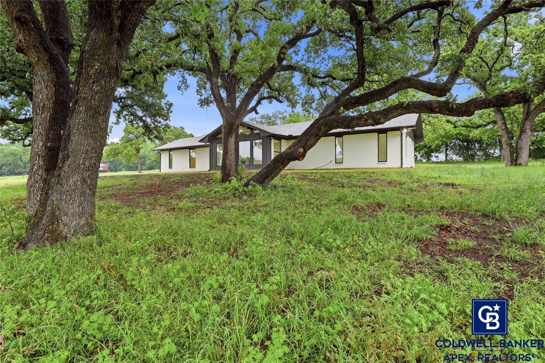 11458 Street Highway 171 Covington TX 76636