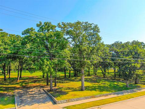 2801 Russell Road Arlington TX 76001