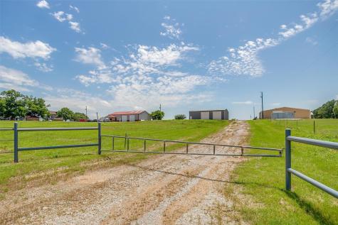 1841 W Highway 199 Springtown TX 76082