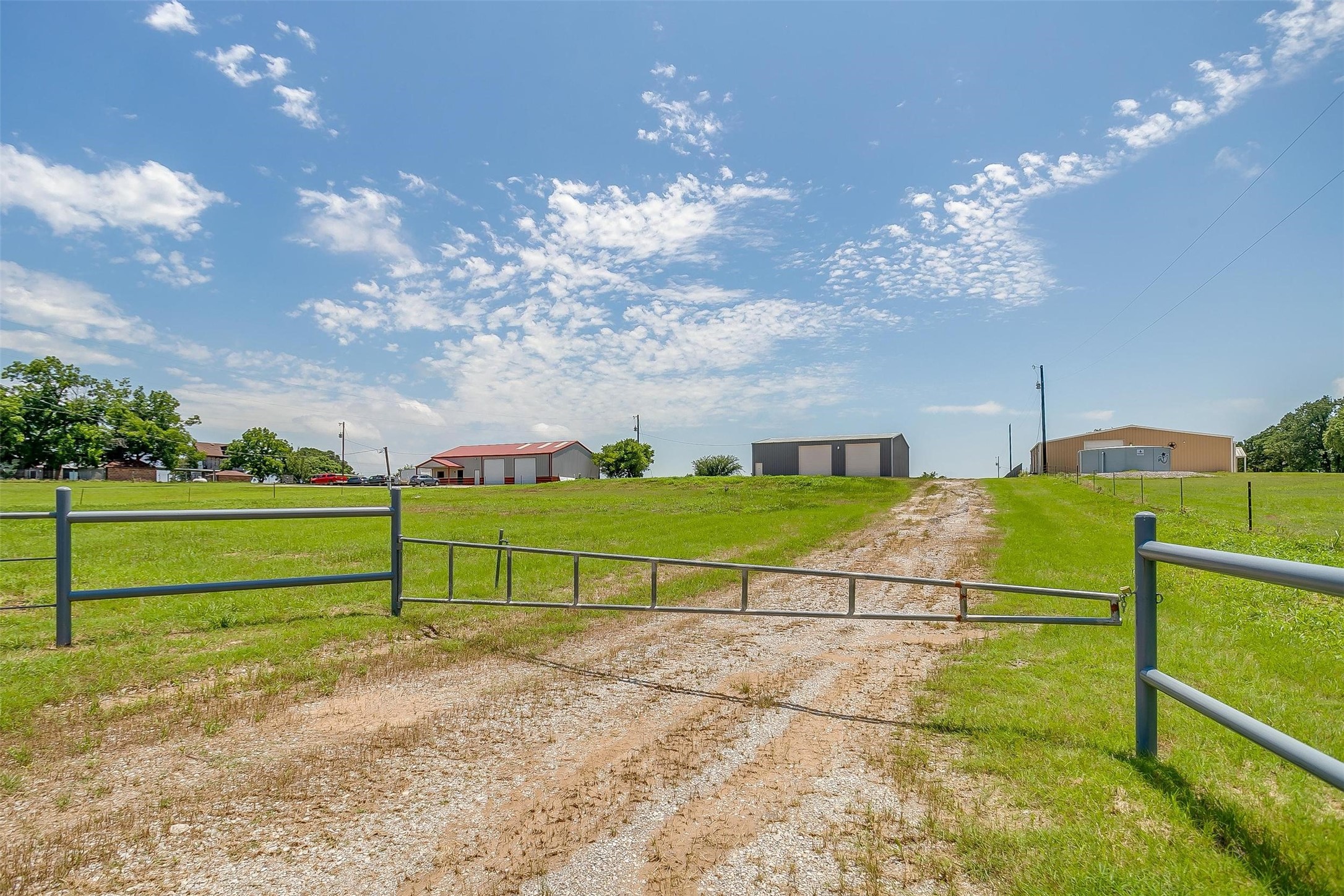 1841 W Highway 199 Springtown TX 76082