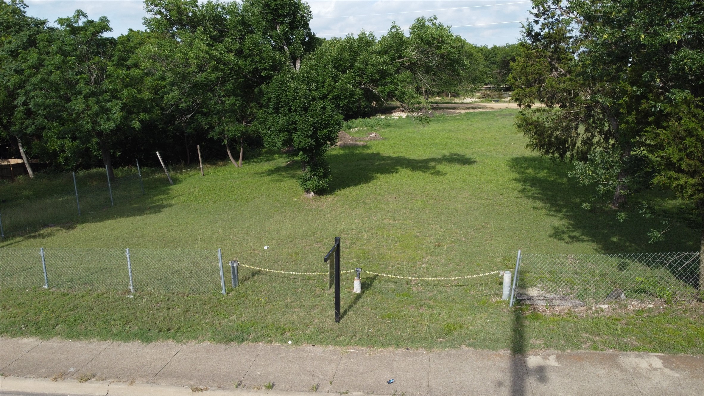 1410 S Denley Drive Dallas TX 75216