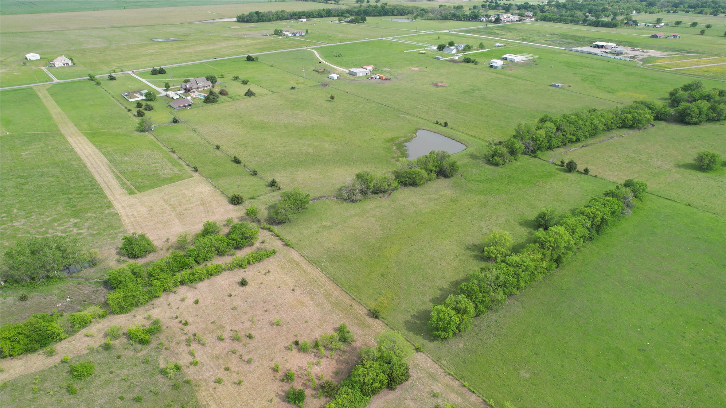 022 East Line Whitewright TX 75491