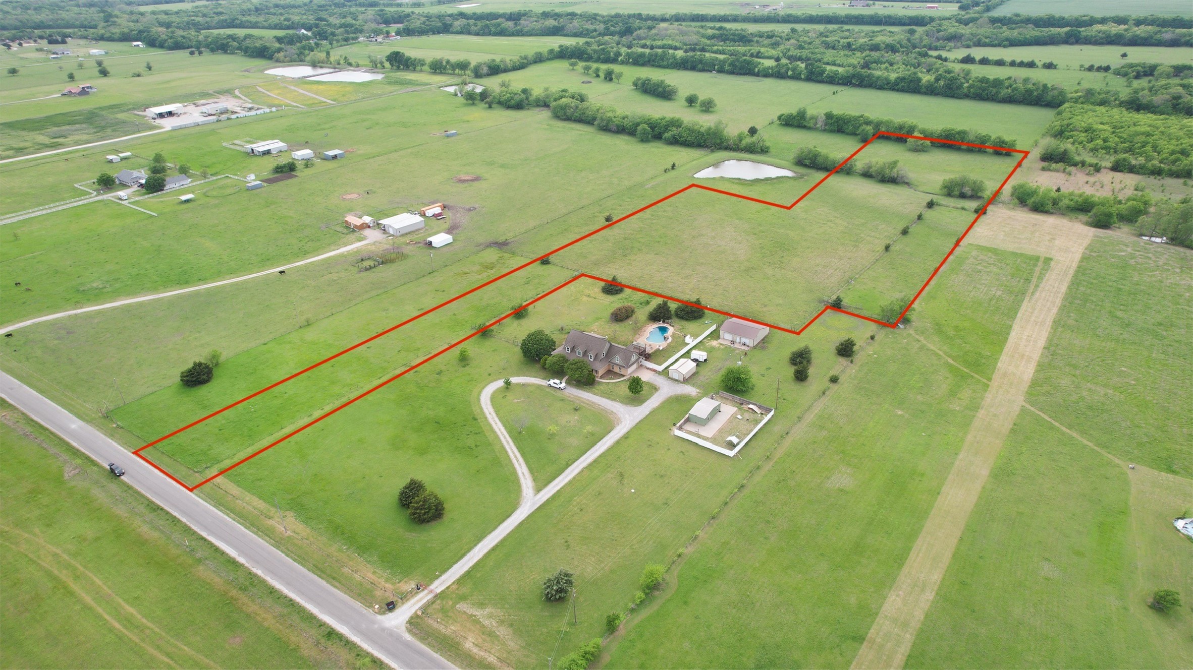 022 East Line Whitewright TX 75491