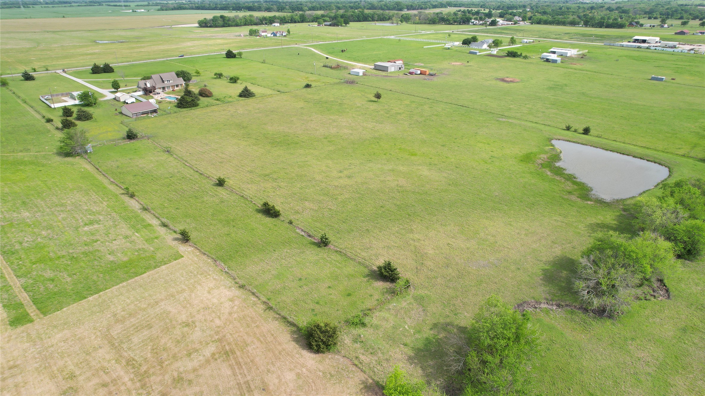 022 East Line Whitewright TX 75491
