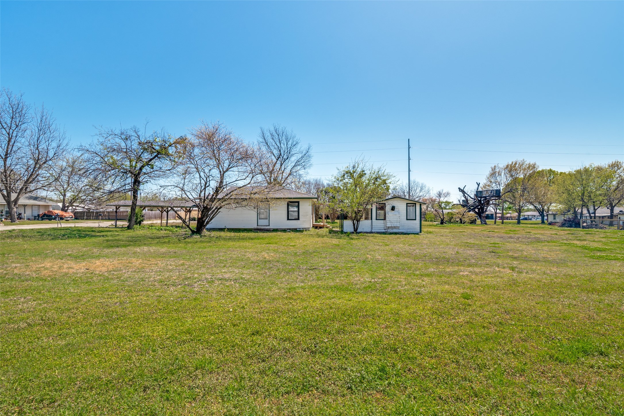1023 N Houston Royse City TX 75189