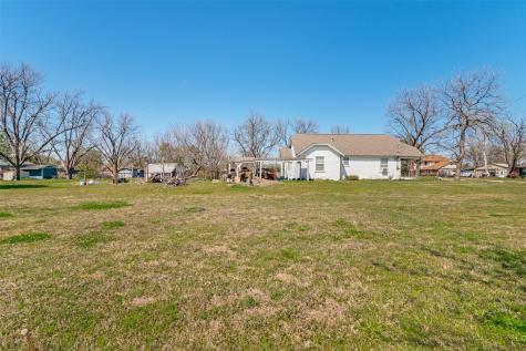 1023 N Houston Royse City TX 75189