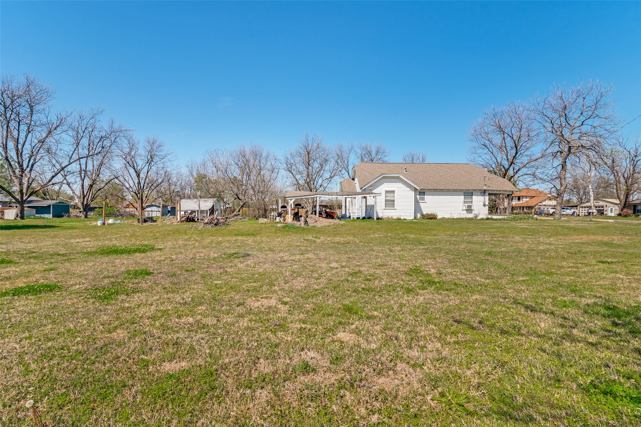1023 N Houston Royse City TX 75189