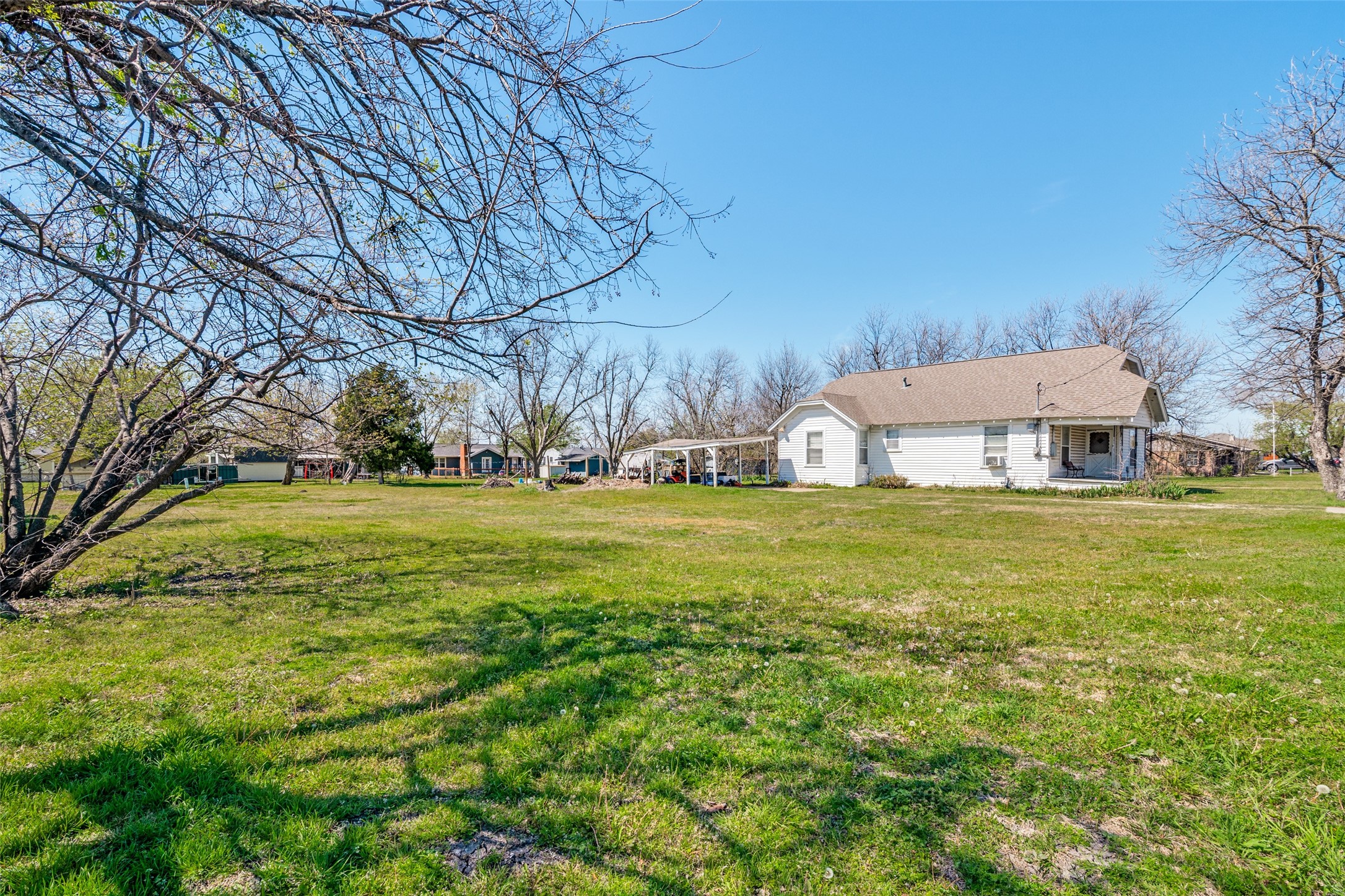 1023 N Houston Royse City TX 75189