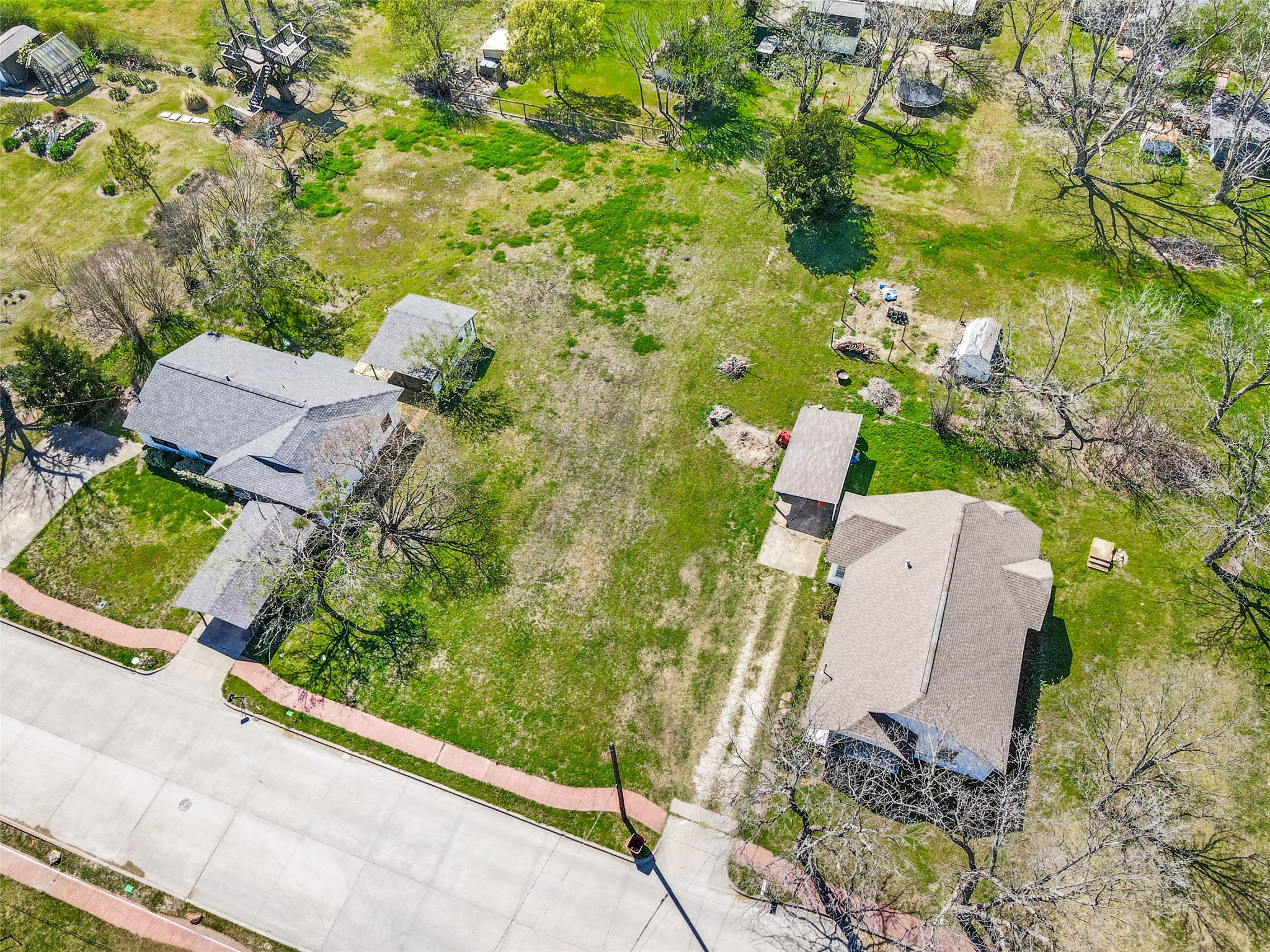 1023 N Houston Royse City TX 75189