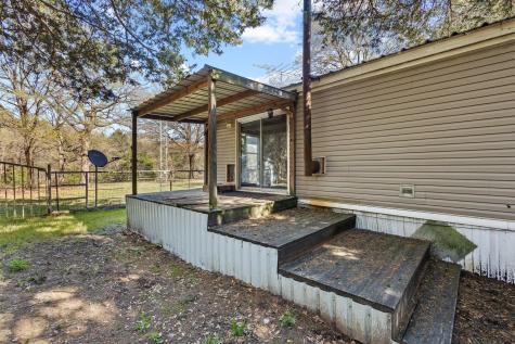 528 County Road 1120 Ravenna TX 75476