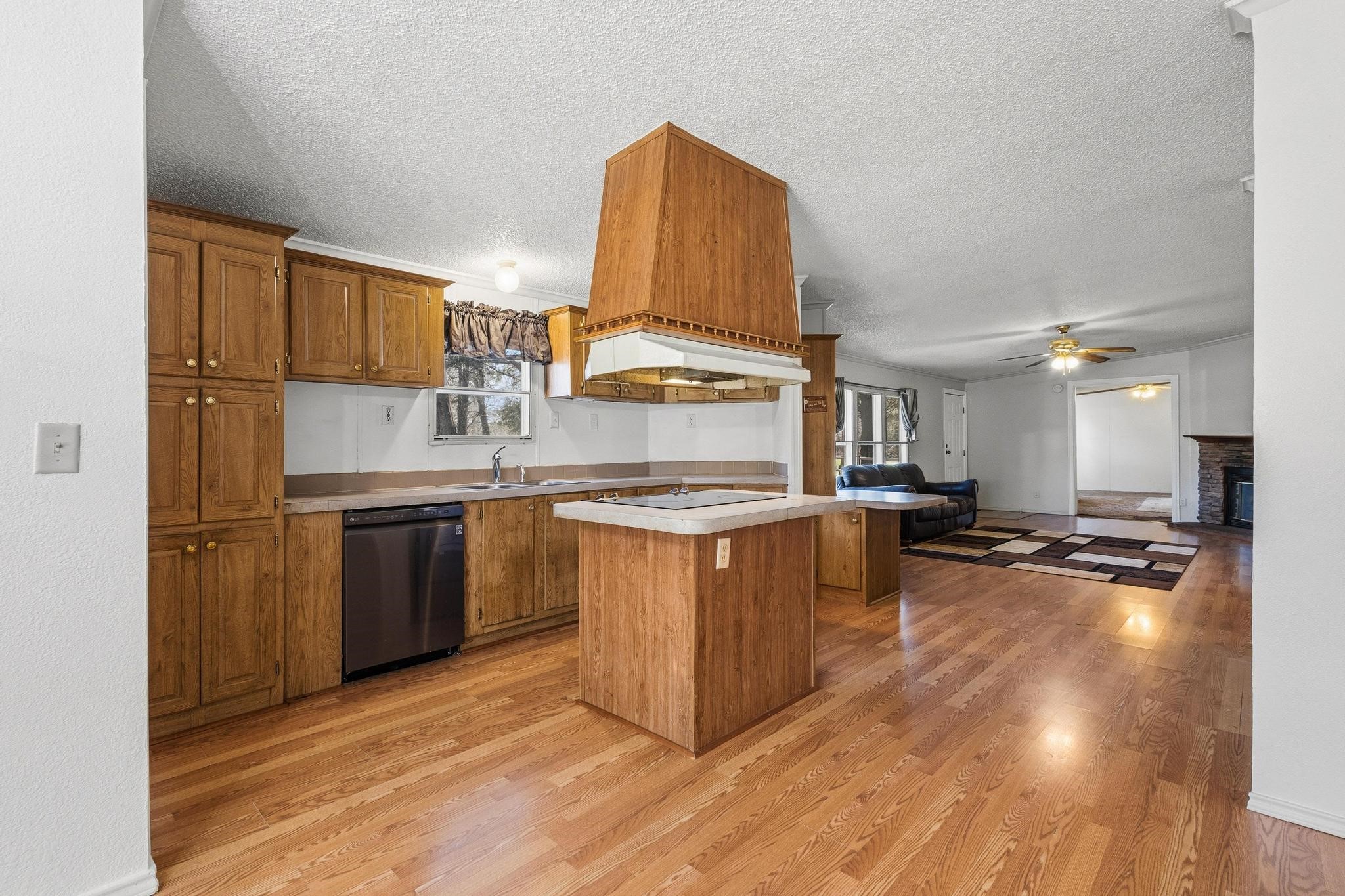 528 County Road 1120 Ravenna TX 75476