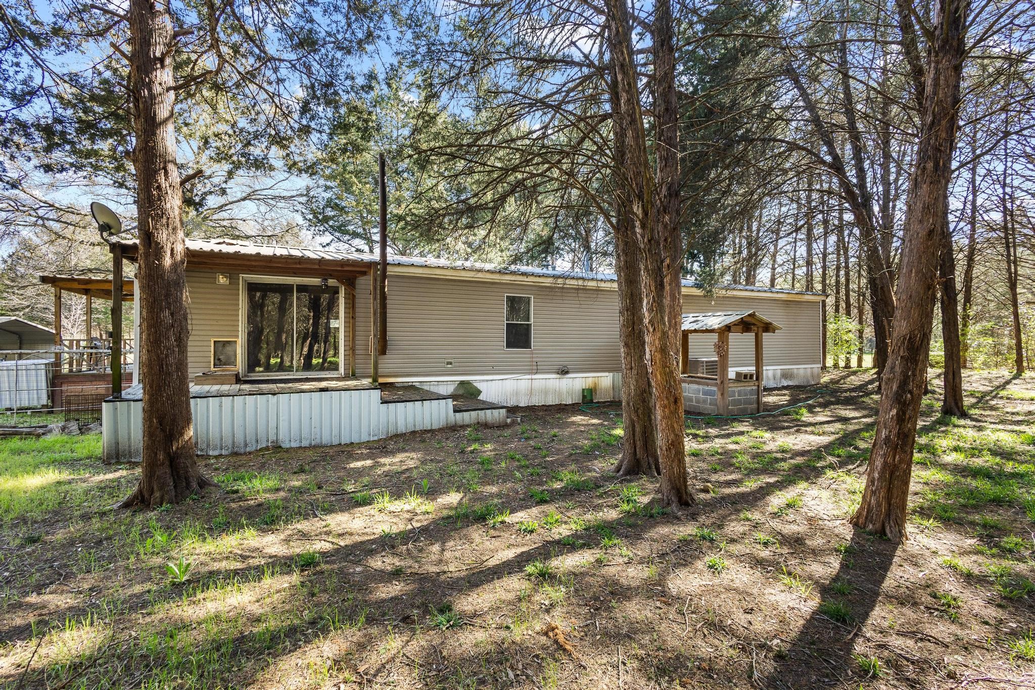 528 County Road 1120 Ravenna TX 75476