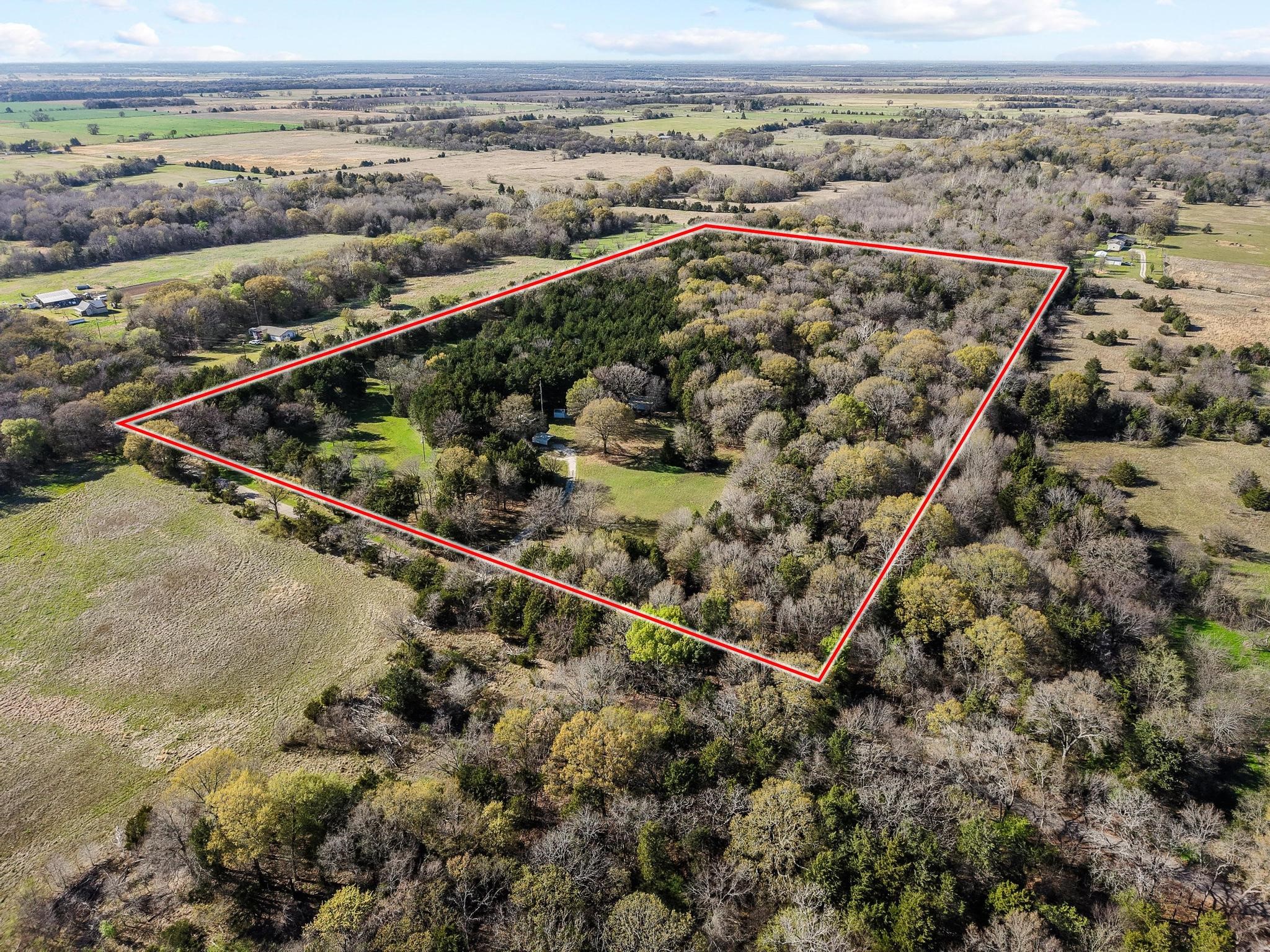 528 County Road 1120 Ravenna TX 75476