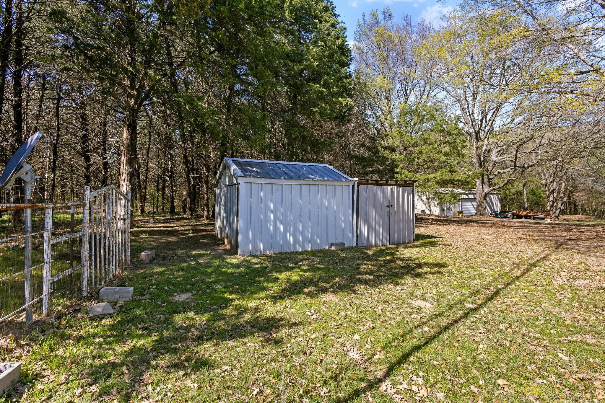 528 County Road 1120 Ravenna TX 75476