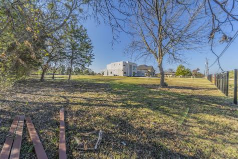 1124 W Pleasant Run Road Desoto TX 75115