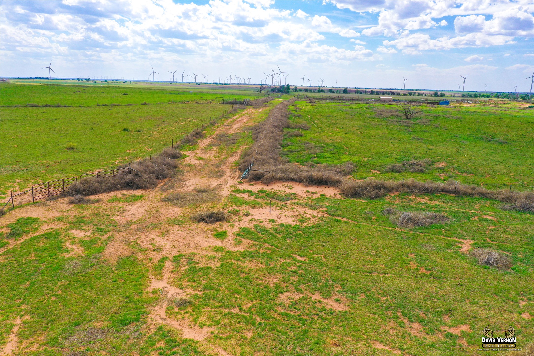 10405 County Road 106 W Vernon TX 76384