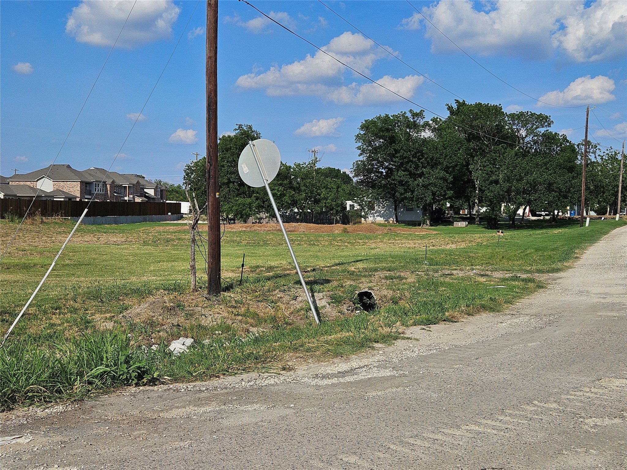 512 W Cedar Street Gunter TX 75058