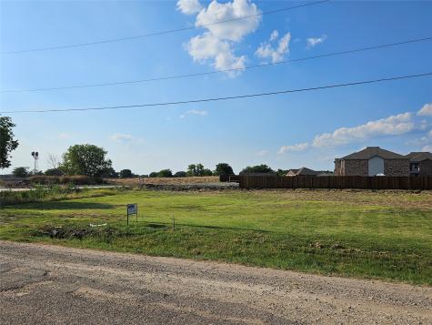512 W Cedar Street Gunter TX 75058
