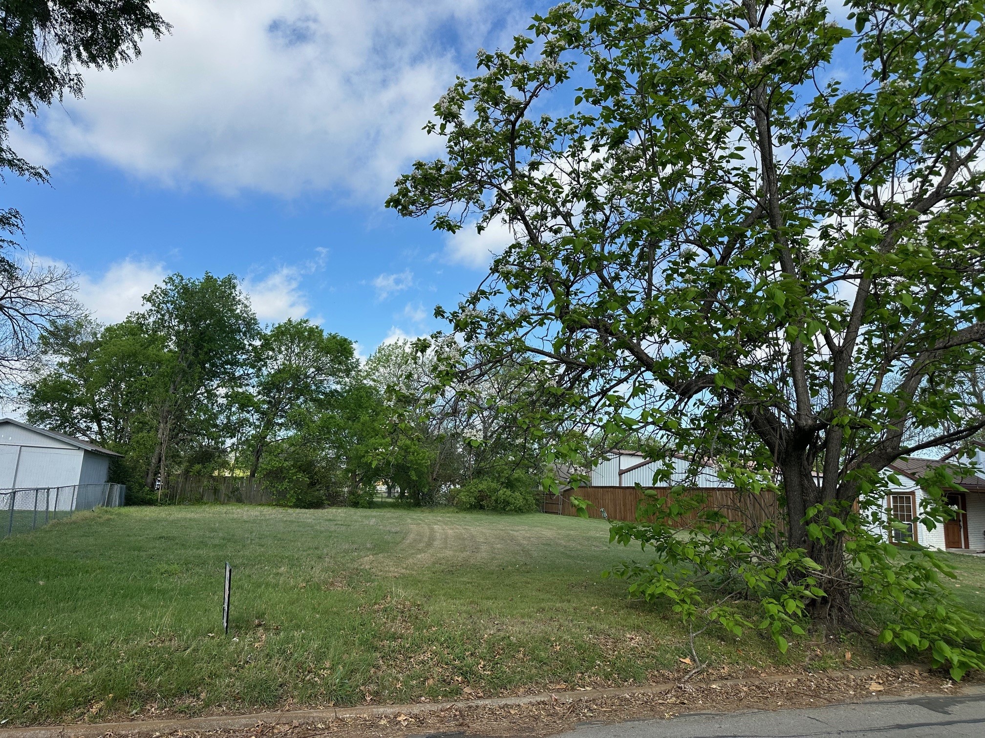 201 S Lawson Street Burleson TX 76028