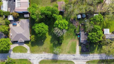201 S Lawson Street Burleson TX 76028