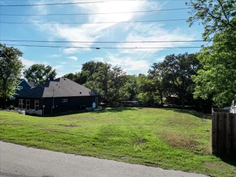 1115 E Lake Drive Weatherford TX 76087