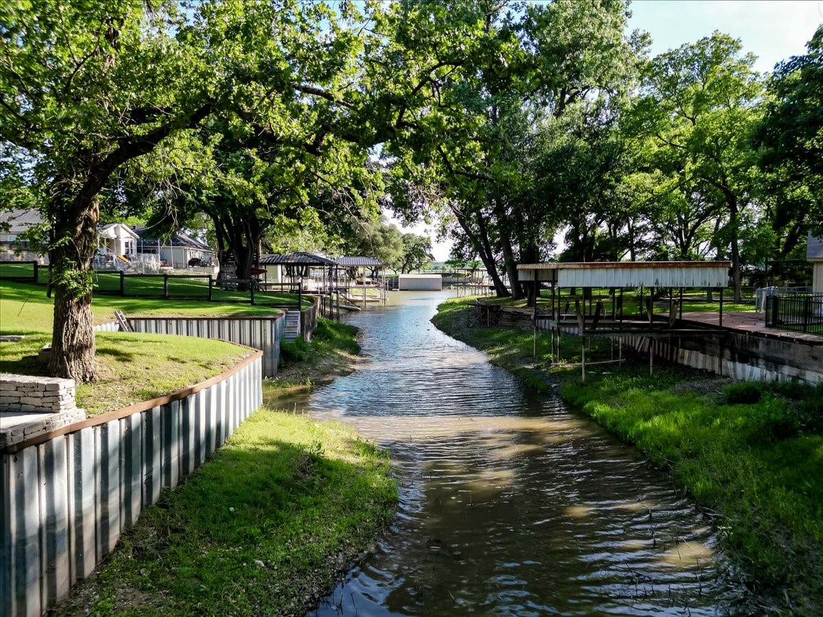 1115 E Lake Drive Weatherford TX 76087