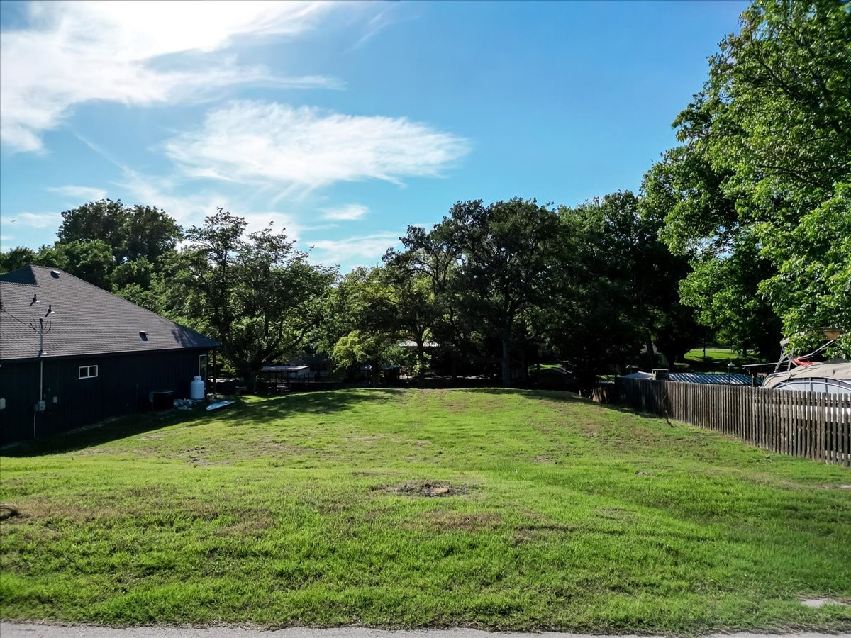 1115 E Lake Drive Weatherford TX 76087