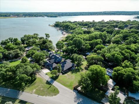 1115 E Lake Drive Weatherford TX 76087