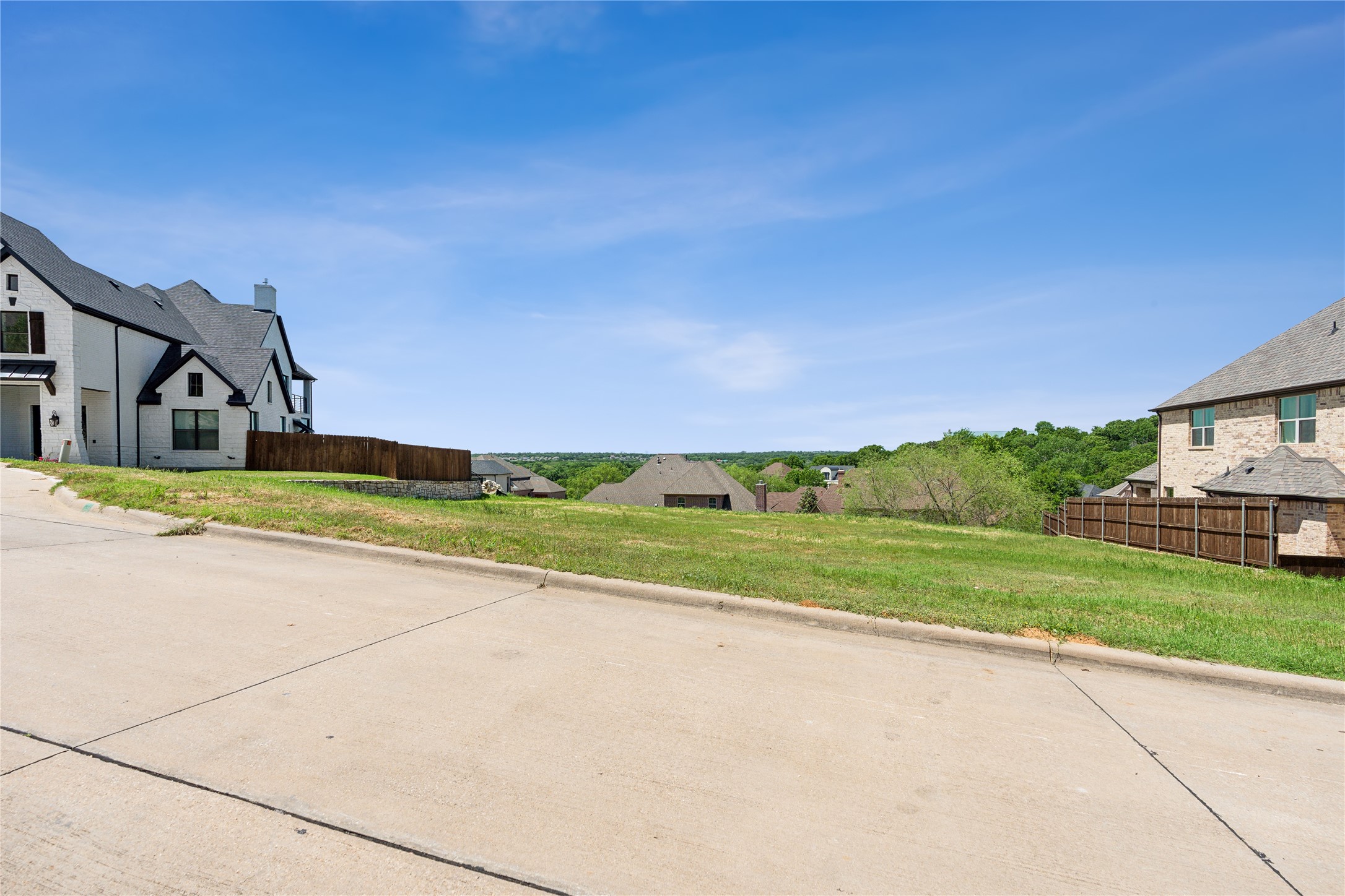 606 Setting Sun Lane Arlington TX 76012