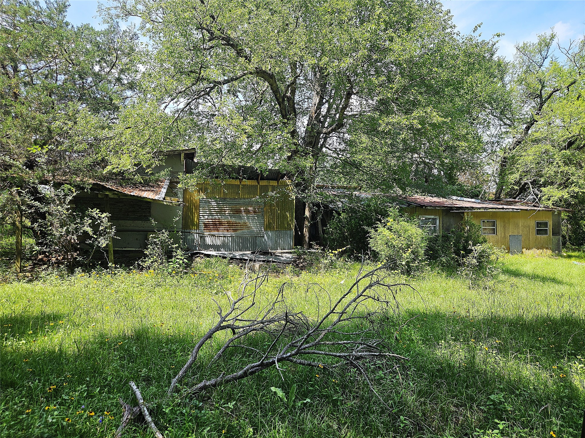 13 Acres Fm 39 S Groesbeck TX 76642
