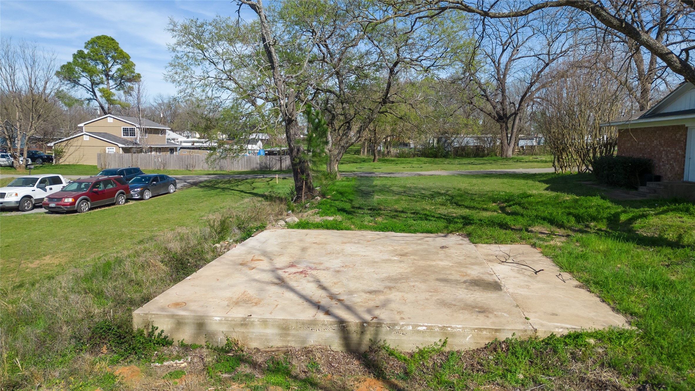 2721 Barret Street Denison TX 75020