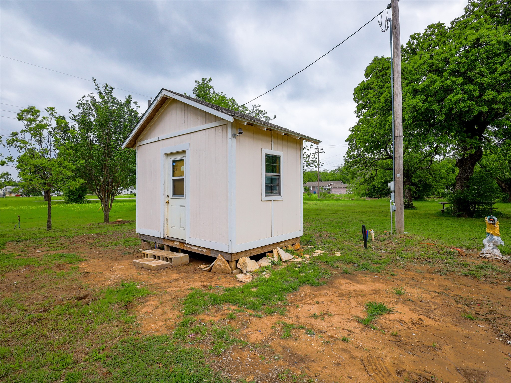 609 W 12th Street Cisco TX 76437